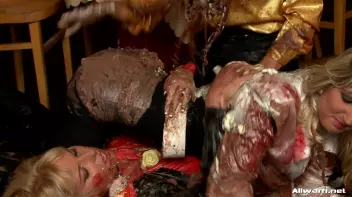 Food Fight Done Right Screencap 74 on sinx.preview.netperv.com