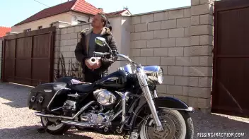 Exchange Student Learns The Local Customs Screencap 14 on sinx.preview.netperv.com