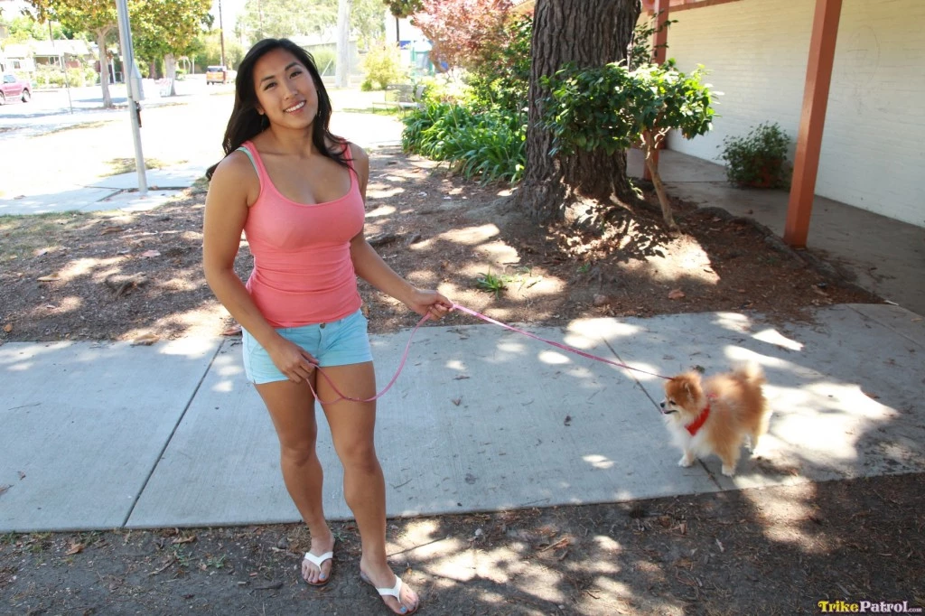 Mia: Flipside Blow Show on sinx.preview.netperv.com