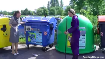 Getting Messy With The Street Cleaner Screencap 8 on sinx.preview.netperv.com