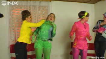 Let the Wet and Messy Paint Games Begin! Screencap 49 on sinx.preview.netperv.com