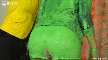 Let the Wet and Messy Paint Games Begin! Screencap 62 on sinx.preview.netperv.com