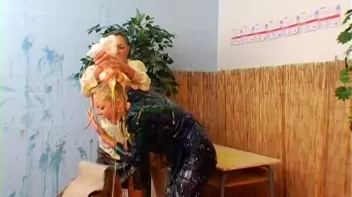 Head To Toe In Egg Yolk Screencap 89 on sinx.preview.netperv.com