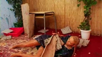 Head To Toe In Egg Yolk Screencap 94 on sinx.preview.netperv.com