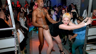 Latest deal - Party Hardcore Gone Crazy Vol. 33 Part 2 - Cam 1