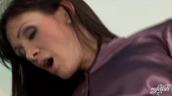 You Can't Stay When Satin's Involved! Screencap 45 on sinx.preview.netperv.com