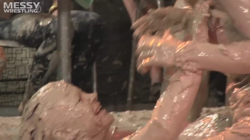 Muddy Wrestling Special: 2 Amateur Battles - Audience vs. Audience Screencap 31 on sinx.preview.netperv.com