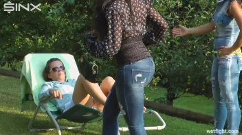 Three wild girls in pool cat fight Screencap 3 on sinx.preview.netperv.com