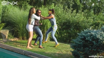 Three wild girls in pool cat fight Screencap 9 on sinx.preview.netperv.com