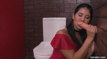 The Queen Of Cum Play Screencap 13 on sinx.preview.netperv.com