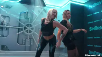 Dressed To Wetlook Impress! Screencap 85 on sinx.preview.netperv.com