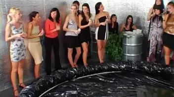 Oil Rumble! Screencap 2 on sinx.preview.netperv.com