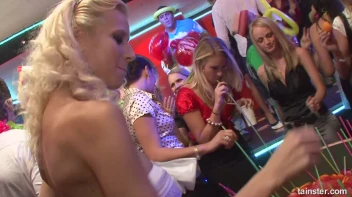 Bikini Beach Balls Part 1 - Cam 1 Screencap 12 on sinx.preview.netperv.com