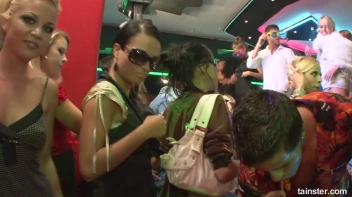 Bikini Beach Balls Part 1 - Cam 1 Screencap 44 on sinx.preview.netperv.com