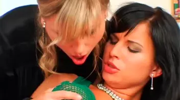 Hot, Fresh Fountains of Piss Screencap 51 on sinx.preview.netperv.com