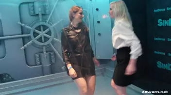 Gorgeous Shower Girls Screencap 22 on sinx.preview.netperv.com