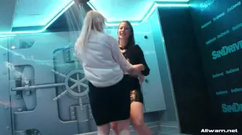 Gorgeous Shower Girls Screencap 25 on sinx.preview.netperv.com