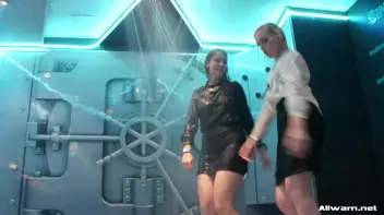 Gorgeous Shower Girls Screencap 29 on sinx.preview.netperv.com