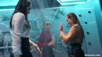 Gorgeous Shower Girls Screencap 5 on sinx.preview.netperv.com