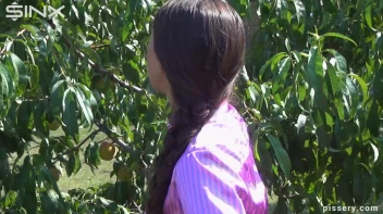 The Princess Of Public Pissing Screencap 6 on sinx.preview.netperv.com