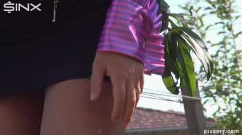 The Princess Of Public Pissing Screencap 11 on sinx.preview.netperv.com