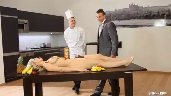 A Feast For The Bi Eyes Screencap 18 on sinx.preview.netperv.com