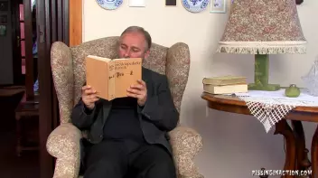 Pee Sex on a Bearskin Rug Screencap 6 on sinx.preview.netperv.com