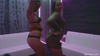 Titty Time In The Orgy Shower Screencap 13 on sinx.preview.netperv.com