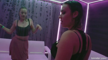 Titty Time In The Orgy Shower Screencap 35 on sinx.preview.netperv.com