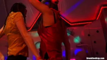 Valentine's Day Vaginas Part 1 - Shower Cam Screencap 72 on sinx.preview.netperv.com