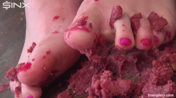 Food Trampling Fun With Heeled Hottie Screencap 48 on sinx.preview.netperv.com