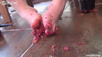 Food Trampling Fun With Heeled Hottie Screencap 58 on sinx.preview.netperv.com