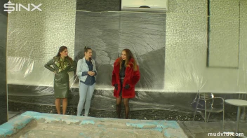 Two Sophisticated Ladies Wrestle In Mud Screencap 2 on sinx.preview.netperv.com