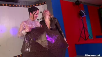 Wet Photo Shoot 80s Style Screencap 76 on sinx.preview.netperv.com