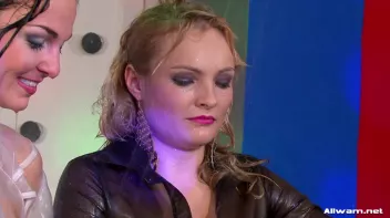 Wet Photo Shoot 80s Style Screencap 79 on sinx.preview.netperv.com