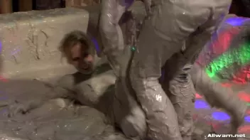 Two Blondes Get Stupid In The Mud! Screencap 23 on sinx.preview.netperv.com