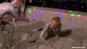 Two Blondes Get Stupid In The Mud! Screencap 29 on sinx.preview.netperv.com