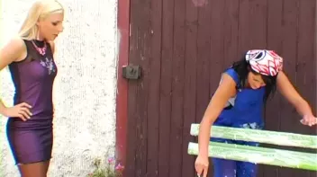 Sloppy Goo Catfight Screencap 5 on sinx.preview.netperv.com