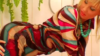 Sponging Each Other Down Screencap 59 on sinx.preview.netperv.com