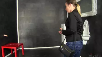 Roses Are Red, Spunk Is White... Screencap 14 on sinx.preview.netperv.com