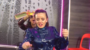 Brunette Besties Play Games With Oil Screencap 97 on sinx.preview.netperv.com