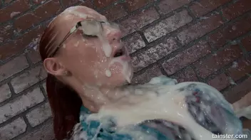 Slime Wave babe Lenka with her great ass Screencap 84 on sinx.preview.netperv.com