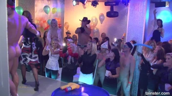 Welcome To The Mad House Part 1  - Cam 1 Screencap 17 on sinx.preview.netperv.com