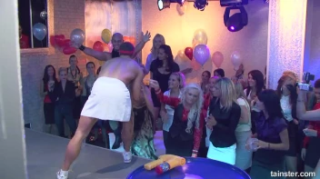 Welcome To The Mad House Part 1  - Cam 1 Screencap 2 on sinx.preview.netperv.com