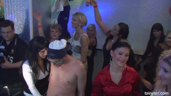 Welcome To The Mad House Part 1  - Cam 1 Screencap 59 on sinx.preview.netperv.com