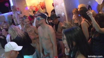 Welcome To The Mad House Part 1  - Cam 1 Screencap 74 on sinx.preview.netperv.com