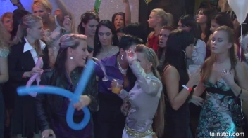 Welcome To The Mad House Part 1  - Cam 1 Screencap 8 on sinx.preview.netperv.com