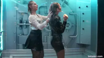 These gorgeous babes love to get wet Screencap 20 on sinx.preview.netperv.com