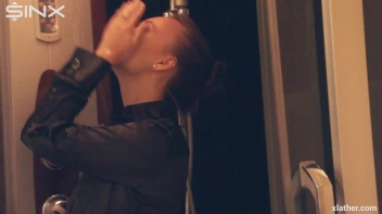 Solo Showering Seductress Screencap 2 on sinx.preview.netperv.com
