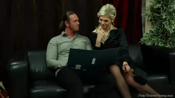 Pissing In Purses To Seal The Deal Screencap 3 on sinx.preview.netperv.com